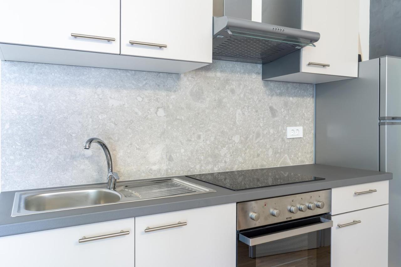 Stunning Apartment In Quiet Street Near Center With Free Parking 4 Floor Рієка Екстер'єр фото