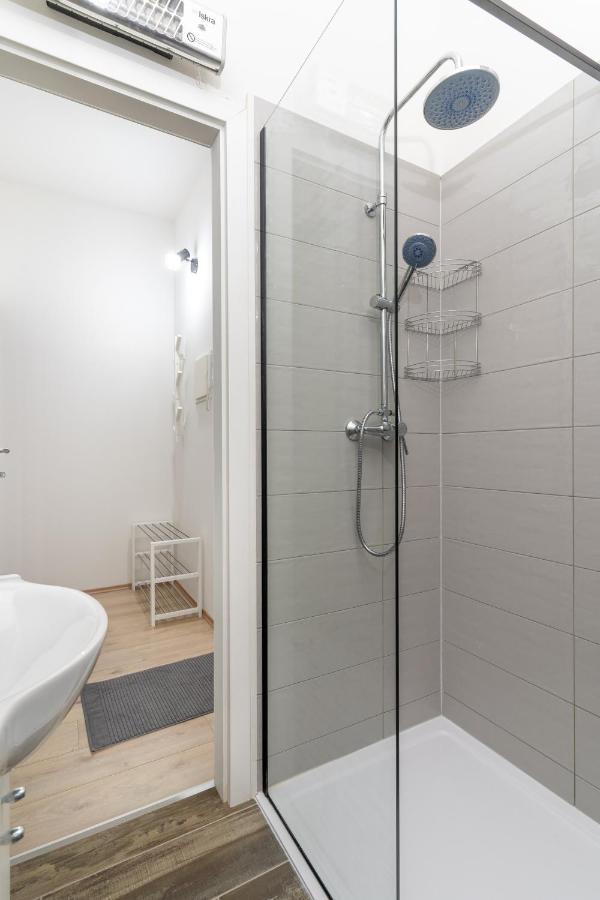 Stunning Apartment In Quiet Street Near Center With Free Parking 4 Floor Рієка Екстер'єр фото